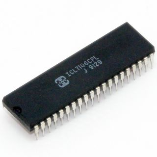 ICL7106CPL IC