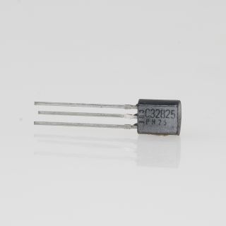 C32825 Transistor TO-92